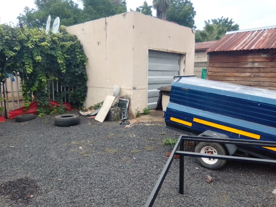 Commercial Property for Sale in Oos Einde North West